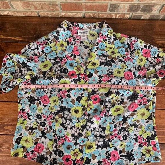 Pendleton 16W Bright Floral Women's Short Sleeve Button Down Top Blouse EUC - Picture 9 of 11